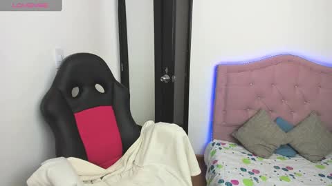 Snapshot of liv_rosse chatting on January 2025 08:16:02 PM Katalina Novoa. online show from January 2025 08:16:02 PM