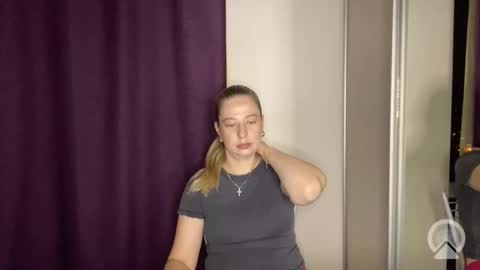 Livandria online show from May 2026 08:43:02 PM