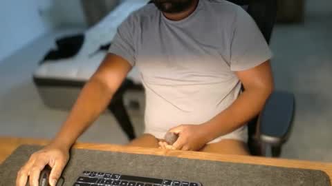 livetribber online show from April 2026 01:54:02 PM