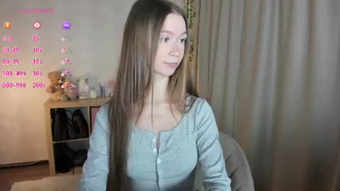 Snapshot of living_doll chatting on July 2026 05:39:01 PM Living Doll online show from July 2026 05:39:01 PM