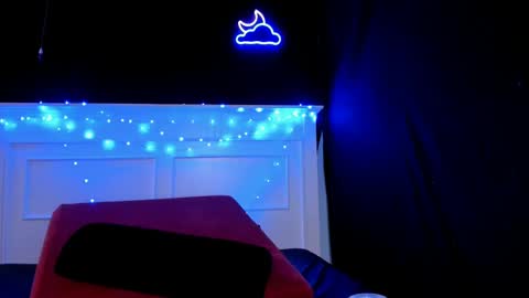 Snapshot of livinsubspace chatting on December 2024 12:28:02 AM Liv online show from December 2024 12:28:02 AM