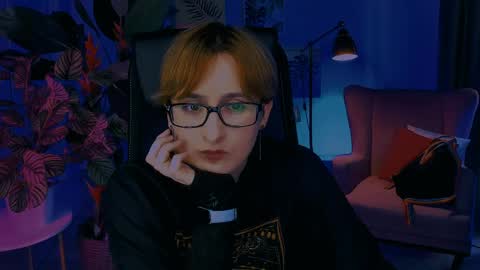 Snapshot of lixeluna chatting on April 2026 07:53:01 AM LixeLuna online show from April 2026 07:53:01 AM