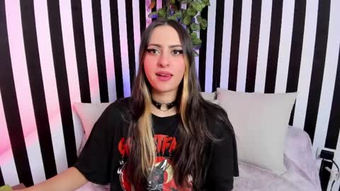 Liz  online show from April 2026 02:01:02 PM