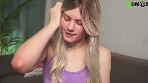 Snapshot of lizbethcoll chatting on January 2025 10:48:01 PM Sunnheart online show from January 2025 10:48:01 PM