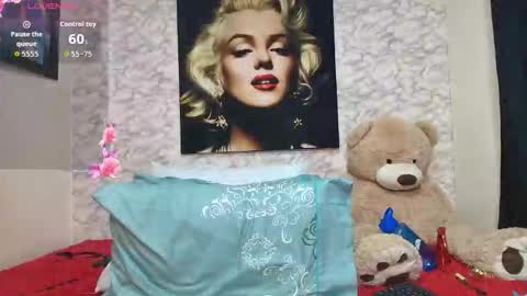 Mariana online show from October 2025 06:20:02 PM