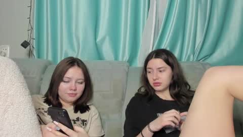 lizzi_muur online show from January 2025 06:13:01 PM