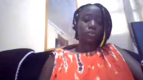 Snapshot of lizzie2020 chatting on June 2026 03:47:02 AM lizzie2020 online show from June 2026 03:47:02 AM