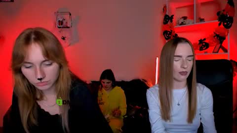 lizzie_boom online show from October 2025 07:25:02 PM