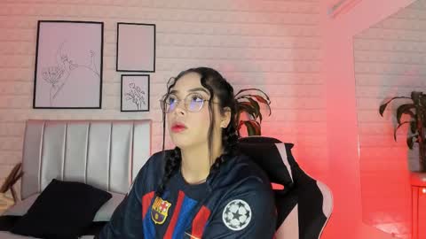  Lizzie  online show from February 2026 12:01:02 PM