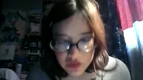 Snapshot of lizzy_bear chatting on May 2026 07:23:02 PM lizzy_bear online show from May 2026 07:23:02 PM