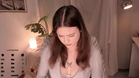 Arina online show from November 2025 07:07:01 AM