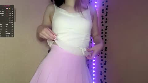 Lana online show from April 2026 09:17:01 PM