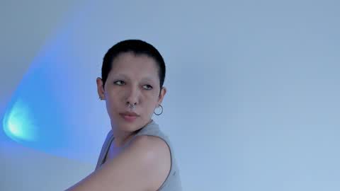 Lynx Mist online show from October 2025 08:00:02 PM