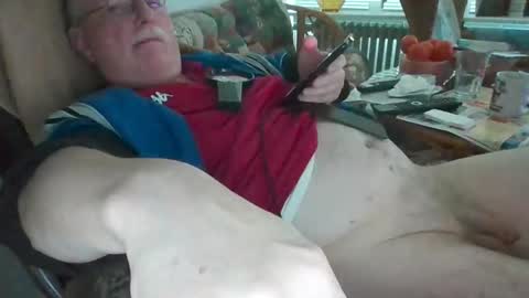 Snapshot of loewe39238 chatting on January 2025 03:10:02 PM loewe39238 online show from January 2025 03:10:02 PM