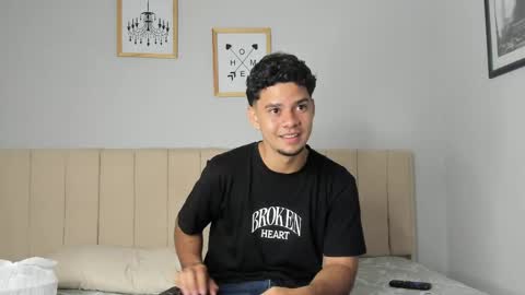 Snapshot of logan_9_ chatting on May 2026 06:44:02 AM logan online show from May 2026 06:44:02 AM