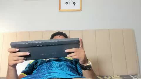 Snapshot of logan_9_ chatting on June 2026 05:28:01 AM logan online show from June 2026 05:28:01 AM