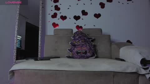 LOGAN DRAKE online show from June 2026 01:30:01 AM