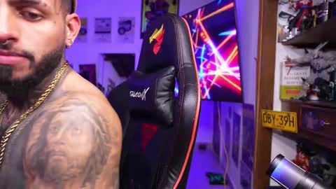 logan_hugh8 online show from March 2026 01:45:01 AM