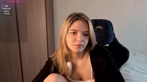 Logan and Katana online show from October 2025 10:04:01 AM