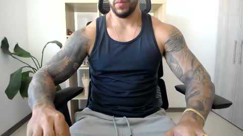 Snapshot of loganhod chatting on July 2026 07:40:02 PM Logan Wolfp online show from July 2026 07:40:02 PM
