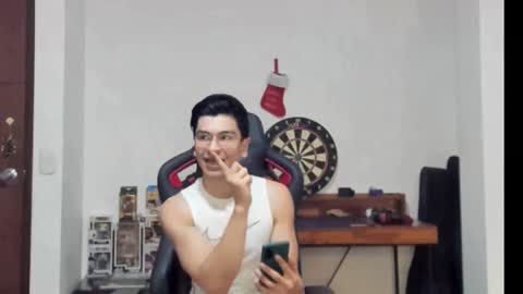 Snapshot of logannick chatting on January 2025 07:47:02 AM Logan online show from January 2025 07:47:02 AM