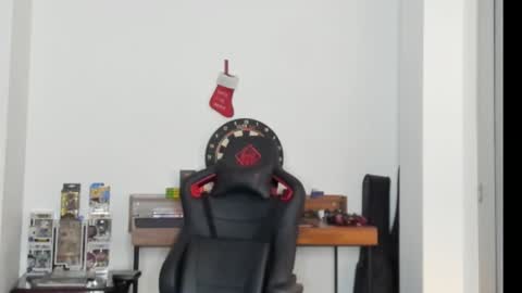 Snapshot of logannick chatting on January 2025 07:22:01 AM Logan online show from January 2025 07:22:01 AM