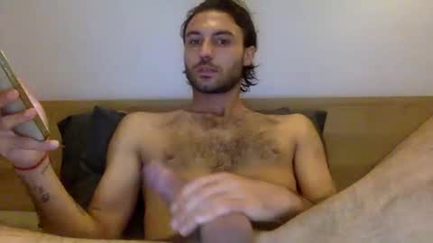 Snapshot of logeil27 chatting on November 2025 08:35:01 AM logeil27 online show from November 2025 08:35:01 AM