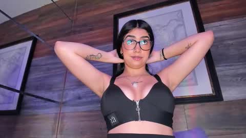 Sophia online show from November 2025 01:32:02 PM