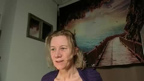 lola_belgium online show from April 2026 05:30:01 AM