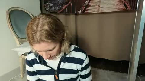 lola_belgium online show from April 2026 04:27:02 PM