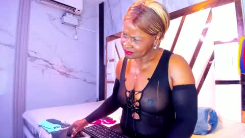Snapshot of lola_hornei chatting on July 2026 11:47:01 AM Lola online show from July 2026 11:47:01 AM