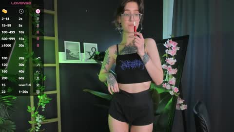 Lola online show from January 2025 08:54:02 AM