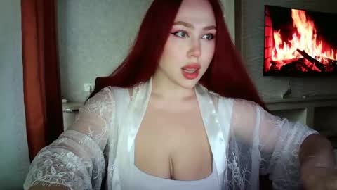 Snapshot of lolaamint_ chatting on May 2026 12:01:01 PM LolaaMint online show from May 2026 12:01:01 PM