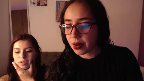 lolaandcamille online show from February 2025 08:00:02 PM