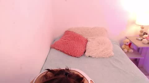 lolaandcamille online show from November 2025 09:41:02 AM