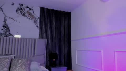 Lola Angel online show from May 2026 11:01:04 PM