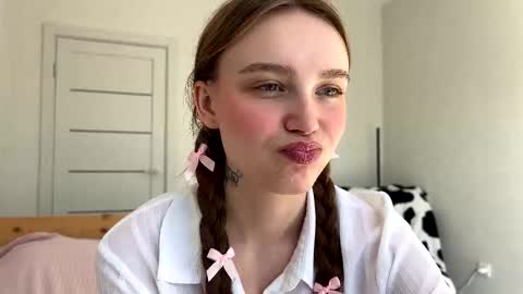 lolaatate online show from March 2026 11:05:01 AM