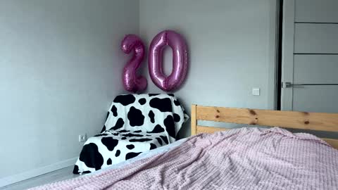 lolaatate online show from April 2026 03:51:01 AM