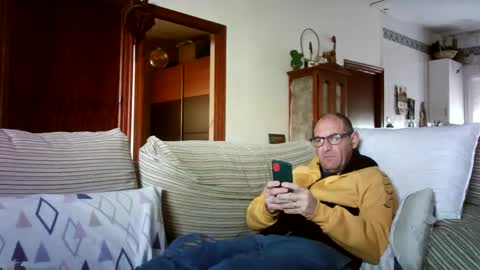 LOLA HUESO y ERIC online show from February 2025 03:31:02 PM