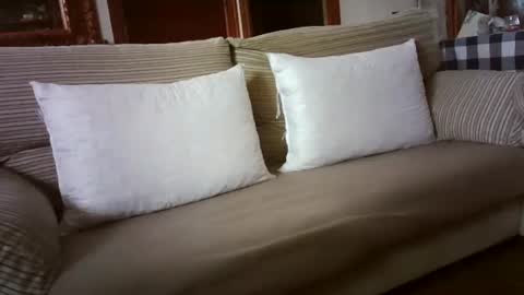 LOLA HUESO y ERIC online show from February 2025 02:30:01 PM