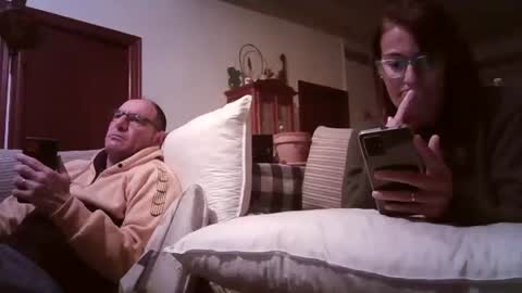 LOLA HUESO y ERIC online show from February 2025 07:27:02 PM