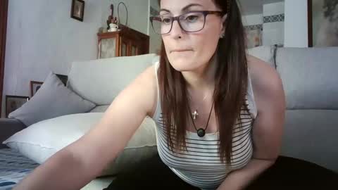 Snapshot of lolahueso chatting on May 2026 02:22:01 PM LOLA HUESO y ERIC online show from May 2026 02:22:01 PM
