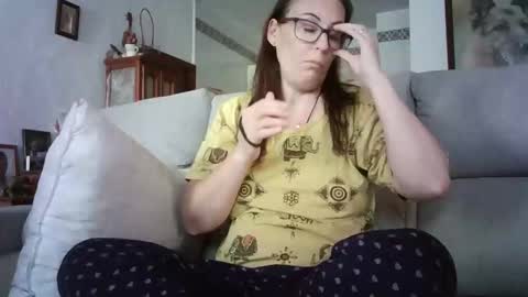 Snapshot of lolahueso chatting on May 2026 02:56:01 PM LOLA HUESO y ERIC online show from May 2026 02:56:01 PM