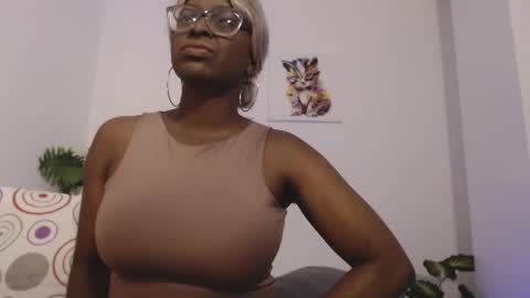 Snapshot of lolajenkiins chatting on October 2025 05:19:01 AM lola online show from October 2025 05:19:01 AM