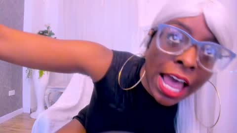 Snapshot of lolajenkiins chatting on November 2025 08:18:01 PM lola online show from November 2025 08:18:01 PM