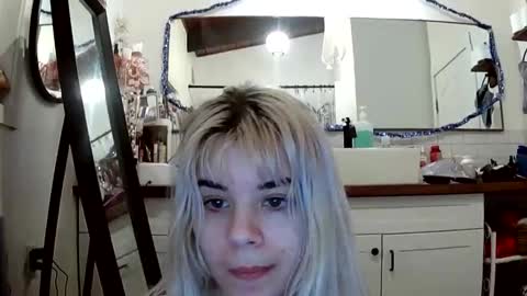 Lola Lixx online show from April 2026 05:29:02 AM