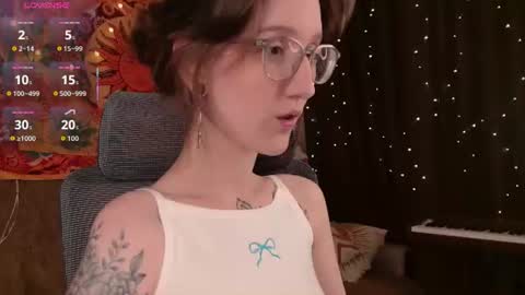 Snapshot of lolami_ chatting on June 2026 07:29:02 AM lolami_ online show from June 2026 07:29:02 AM