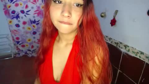 lolamourin online show from December 2025 03:50:02 PM