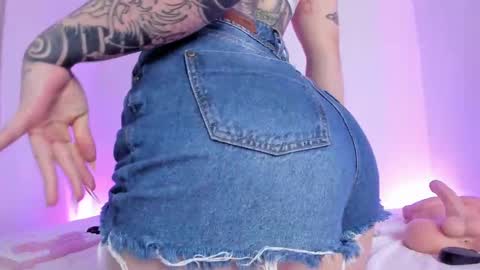 Snapshot of lolap_ chatting on February 2025 07:42:01 PM Lola online show from February 2025 07:42:01 PM