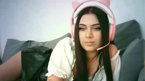 Snapshot of lolaxbunnyx chatting on June 2026 11:57:02 AM LolaXBunnyx online show from June 2026 11:57:02 AM